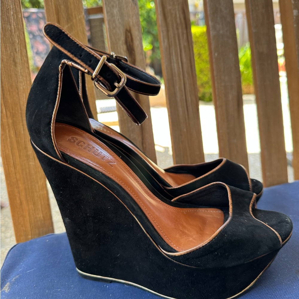 Schutz Black & Copper Suede Wedge Heels size 7.5